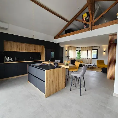 Design Piscine Calme Clim Parking סנרי-סור-מר